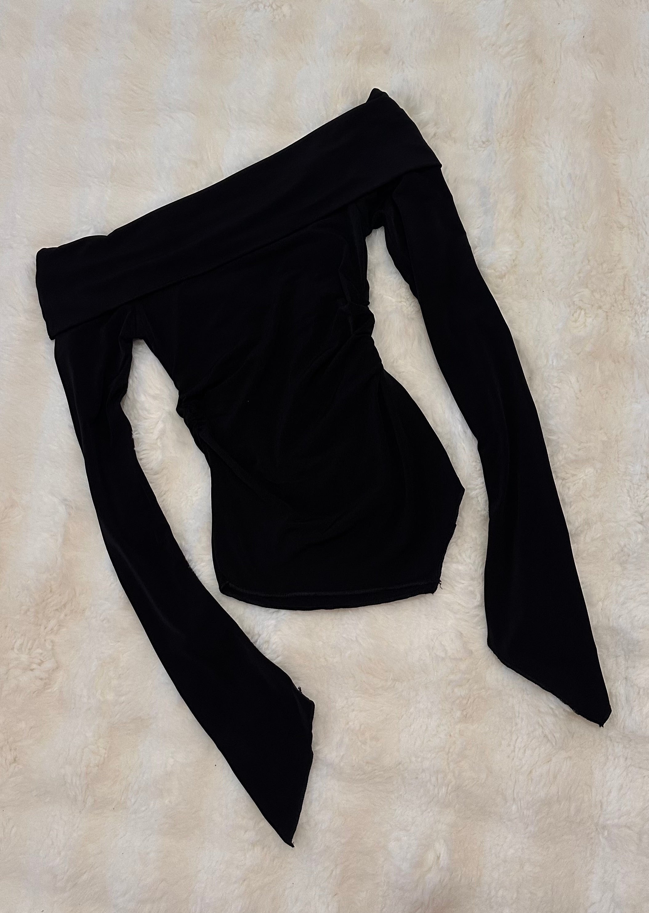 TOP OFF-SHOULDER A MANICHE LUNGHE